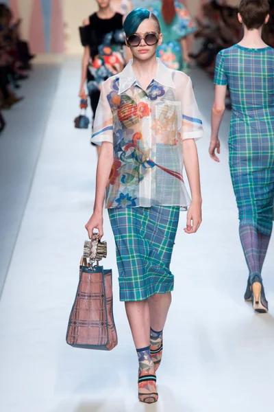 Look 36